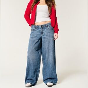 Hollister Low-Rise Super Baggy Medium Wash Jeans with Cherry Embroidery